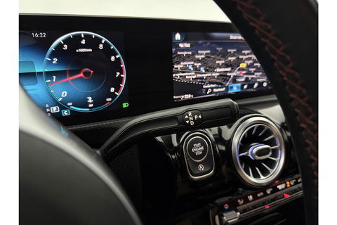 Mercedes-Benz A-Klasse 180 AMG Pano Sfeer Virtual LED PDC Camera Carplay Clima Navi 19"LMV