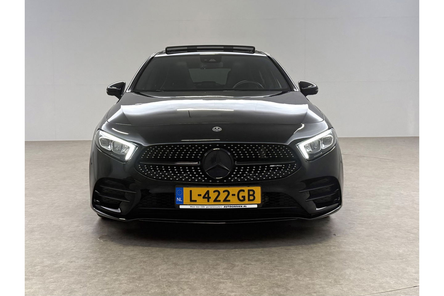 Mercedes-Benz A-Klasse 180 AMG Pano Sfeer Virtual LED PDC Camera Carplay Clima Navi 19"LMV