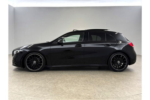 Mercedes-Benz A-Klasse 180 AMG Pano Sfeer Virtual LED PDC Camera Carplay Clima Navi 19"LMV