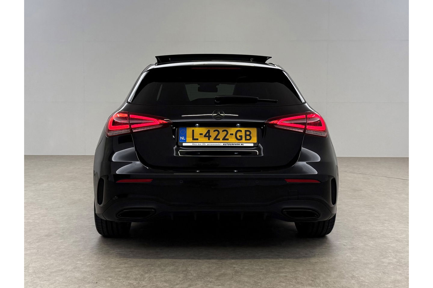 Mercedes-Benz A-Klasse 180 AMG Pano Sfeer Virtual LED PDC Camera Carplay Clima Navi 19"LMV