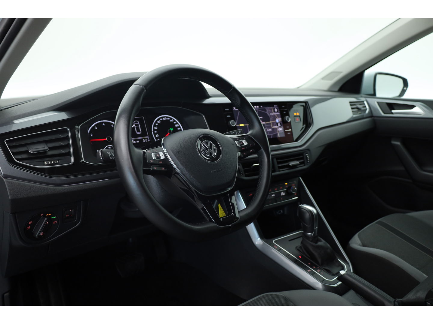 Volkswagen Polo 1.0 TSI DSG | Navi | Adapt. Cruise | Stoelverw. | All Seasons | Clima | PDC