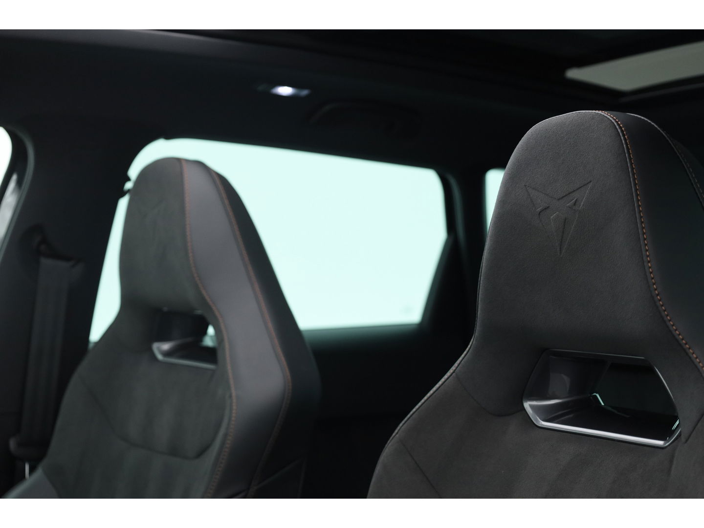 CUPRA Ateca 2.0 TSI 4DRIVE 300pk | Pano | Brembo | 360cam | Beats | Adapt. Cruise  | Apple CarPlay | KW Schroefset