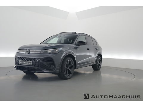 Volkswagen Tiguan 1.5 eHybrid R-Line Black Style 272pk | Pano | 360cam | Elek. Trekhaak | Massage | Stoel- Stuurverw. | Adapt. Cruise