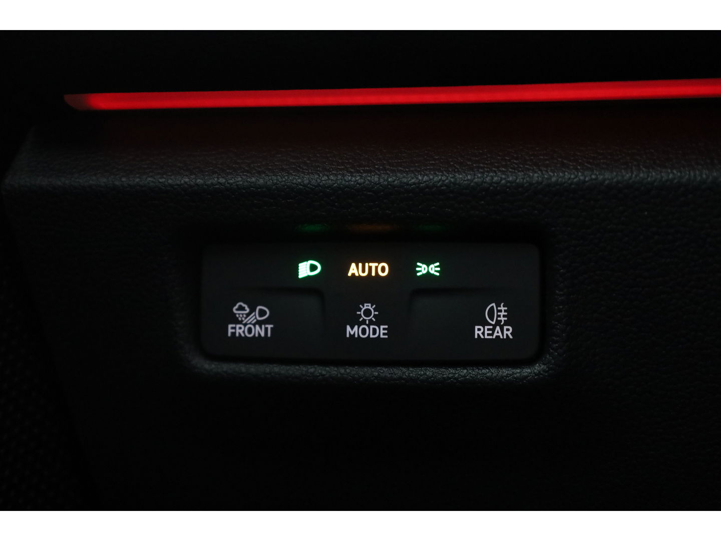 Volkswagen Tiguan 1.5 eHybrid R-Line Black Style 272pk | Pano | 360cam | Elek. Trekhaak | Massage | Stoel- Stuurverw. | Adapt. Cruise