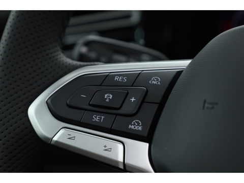 Volkswagen Tiguan 1.5 eHybrid R-Line Black Style 272pk | Pano | 360cam | Elek. Trekhaak | Massage | Stoel- Stuurverw. | Adapt. Cruise