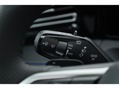 Volkswagen Tiguan 1.5 eHybrid R-Line Black Style 272pk | Pano | 360cam | Elek. Trekhaak | Massage | Stoel- Stuurverw. | Adapt. Cruise