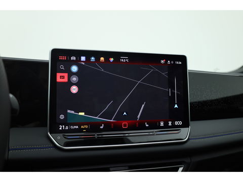 Volkswagen Tiguan 1.5 eHybrid R-Line Black Style 272pk | Pano | 360cam | Elek. Trekhaak | Massage | Stoel- Stuurverw. | Adapt. Cruise