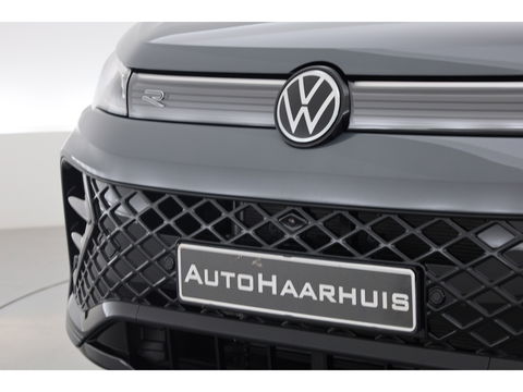 Volkswagen Tiguan 1.5 eHybrid R-Line Black Style 272pk | Pano | 360cam | Elek. Trekhaak | Massage | Stoel- Stuurverw. | Adapt. Cruise