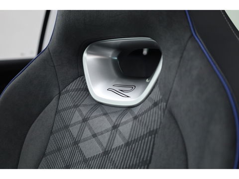 Volkswagen Tiguan 1.5 eHybrid R-Line Black Style 272pk | Pano | 360cam | Elek. Trekhaak | Massage | Stoel- Stuurverw. | Adapt. Cruise