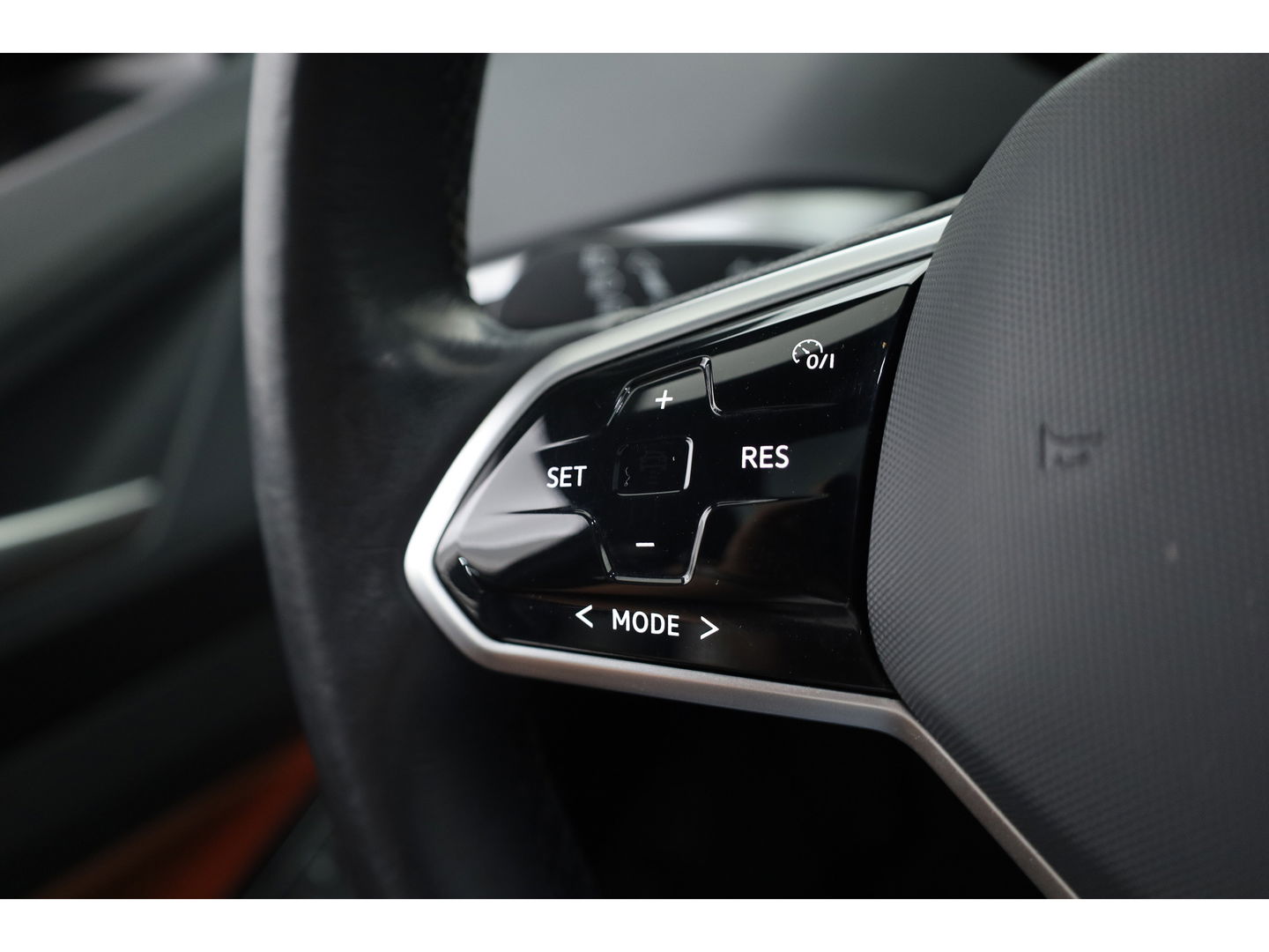 Volkswagen ID.4 Max 77 kWh | Pano | IQ. Light | HUD | Adapt. Cruise | Trekhaak | Dodehoek.