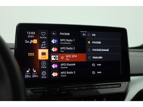 Volkswagen ID.4 Max 77 kWh | Pano | IQ. Light | HUD | Adapt. Cruise | Trekhaak | Dodehoek.