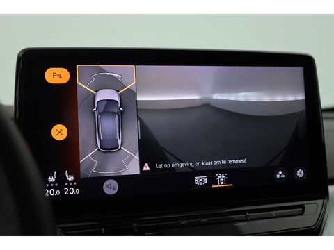 Volkswagen ID.4 Max 77 kWh | Pano | IQ. Light | HUD | Adapt. Cruise | Trekhaak | Dodehoek.