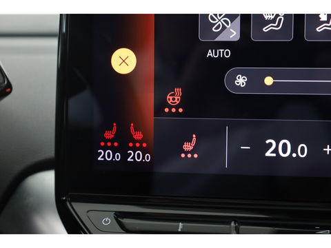 Volkswagen ID.4 Max 77 kWh | Pano | IQ. Light | HUD | Adapt. Cruise | Trekhaak | Dodehoek.