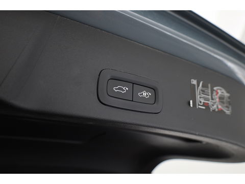 Volvo XC40 1.5 T5 Recharge R-Design | Elek. stoel met mem. | ACC | Blis | Trekhaak | Apple Carplay |