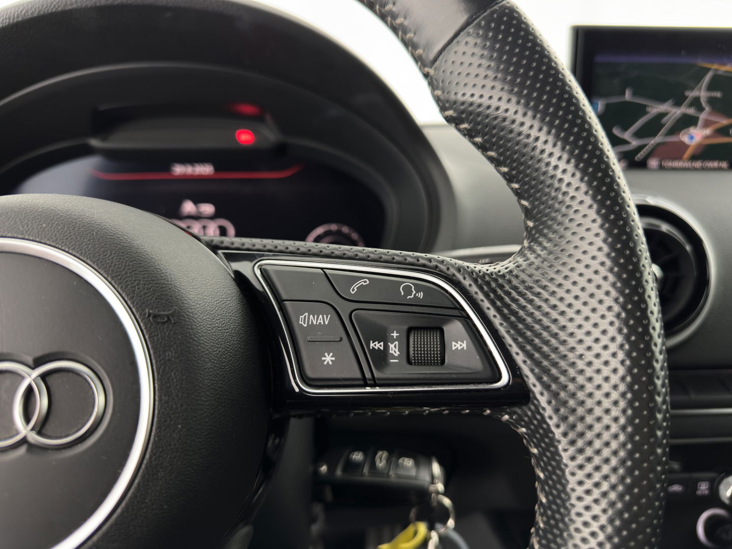 Audi A3 Limousine 35 TFSI CoD Advance Sport S-Line-Sportpack (INCL-BTW) Aut.*DIGI-COCKPIT | LEATHER-FABRIC | FULL-LED | HEATED-SPORTSEATS | AUDI-SOUND | DAB+ | NAVI-FULLMAP | ECC | PRIVACY-GLASS | PDC | CRUISE | 18''ALU*