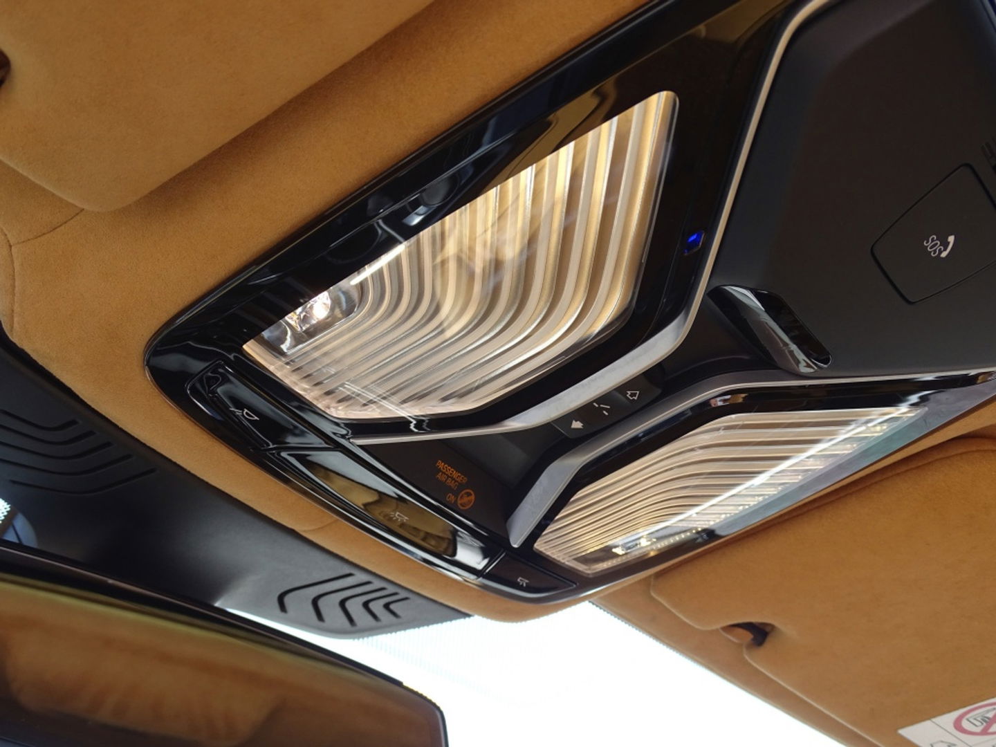 BMW 7 Serie 750i V8 TwinTurbo 449PK / M- Individual / B&W