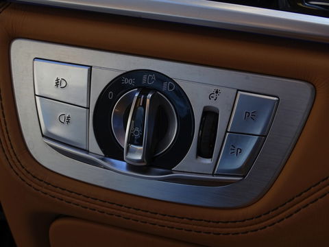 BMW 7 Serie 750i V8 TwinTurbo 449PK / M- Individual / B&W