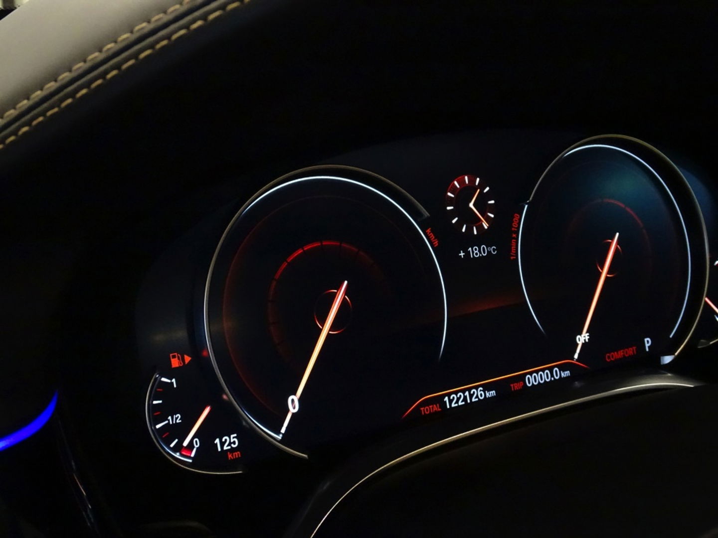 BMW 7 Serie 750i V8 TwinTurbo 449PK / M- Individual / B&W