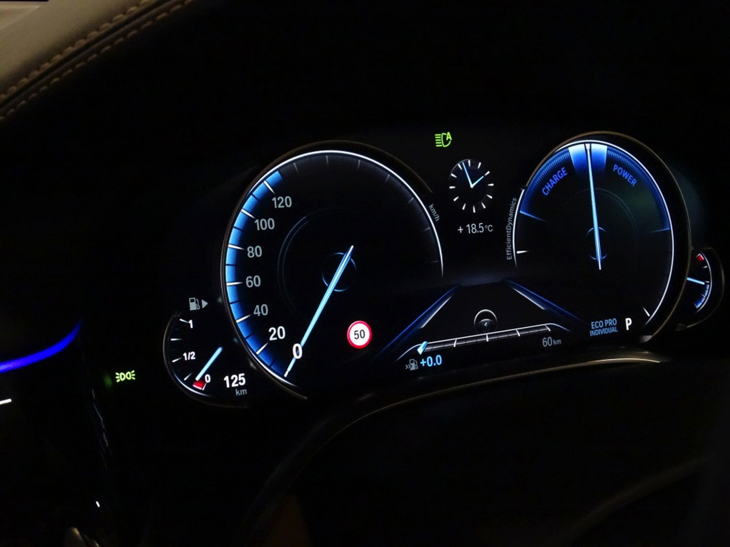 BMW 7 Serie 750i V8 TwinTurbo 449PK / M- Individual / B&W