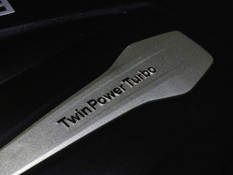 BMW 7 Serie 750i V8 TwinTurbo 449PK / M- Individual / B&W