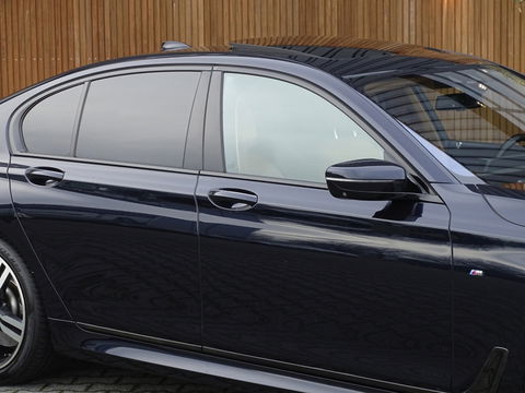 BMW 7 Serie 750i V8 TwinTurbo 449PK / M- Individual / B&W