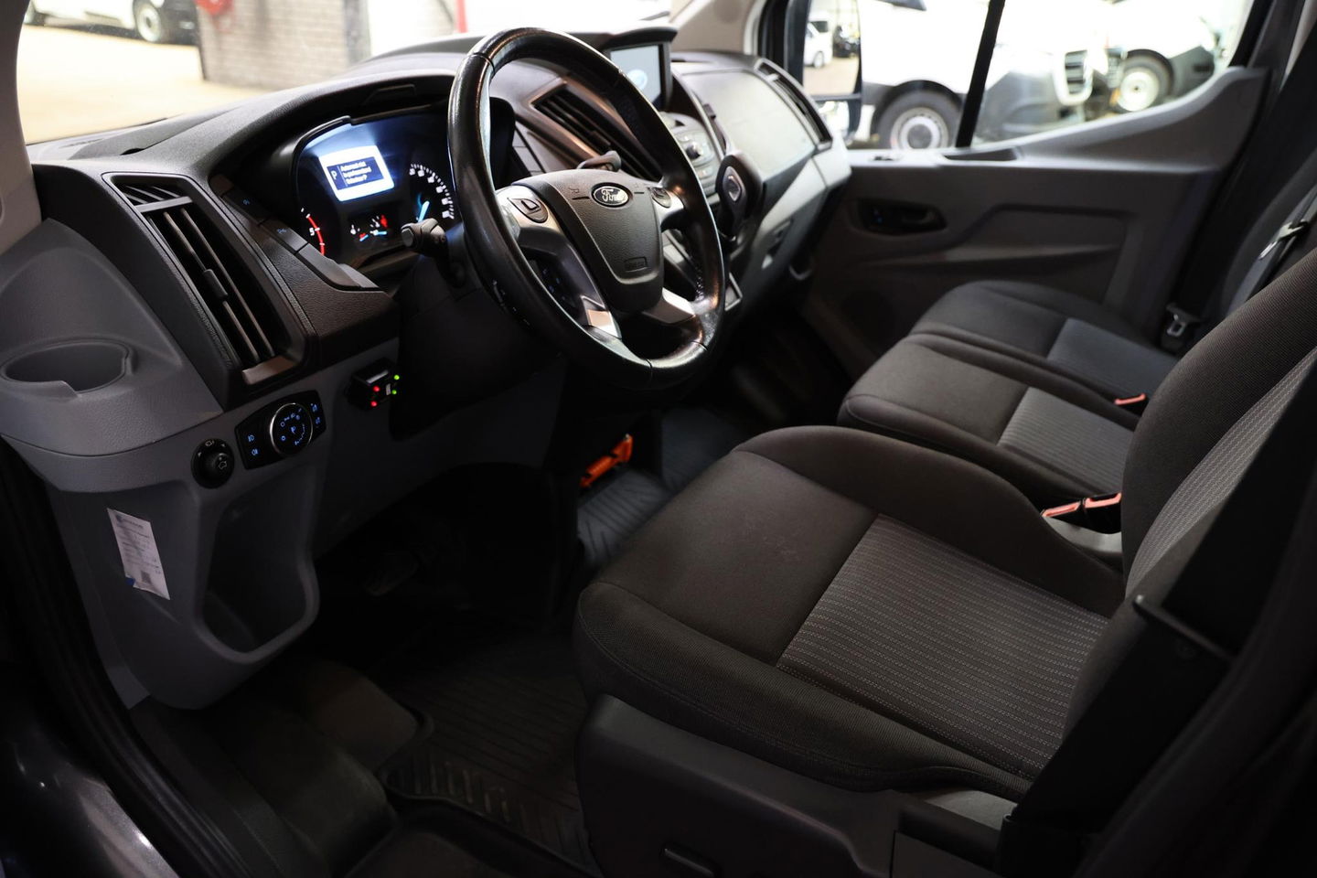 Ford Transit 2.0 TDCI L2H3 LAADKLEP AUTOMAAT DUBBELE SCHUIFDEUR