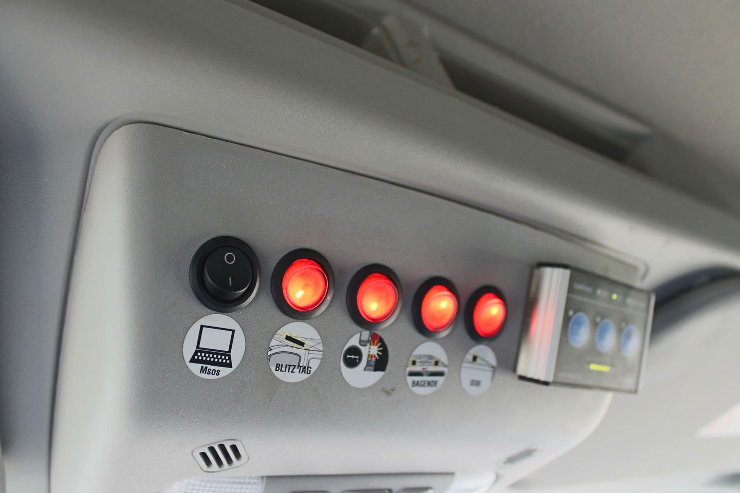 Ford Transit 350 2.0 TDCI L2H2 Trend SORTIMO, Navigatie, Camera, Flits verlichting, Powerstation 3500W, Standkachel motor en interieur