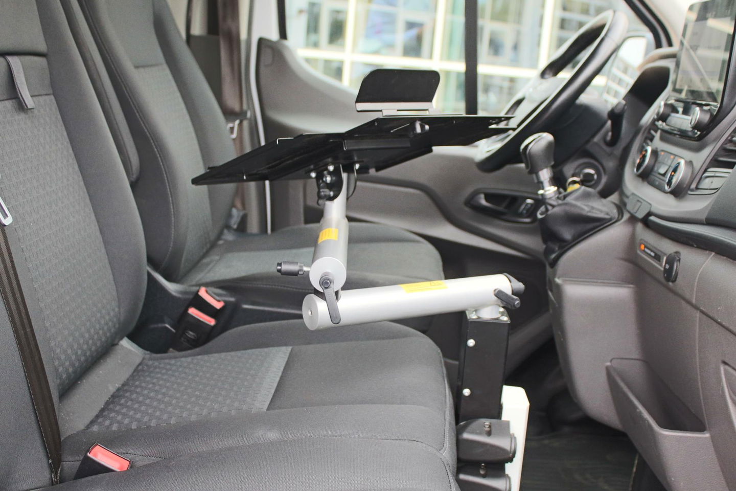 Ford Transit 350 2.0 TDCI L2H2 Trend SORTIMO, Navigatie, Camera, Flits verlichting, Powerstation 3500W, Standkachel motor en interieur