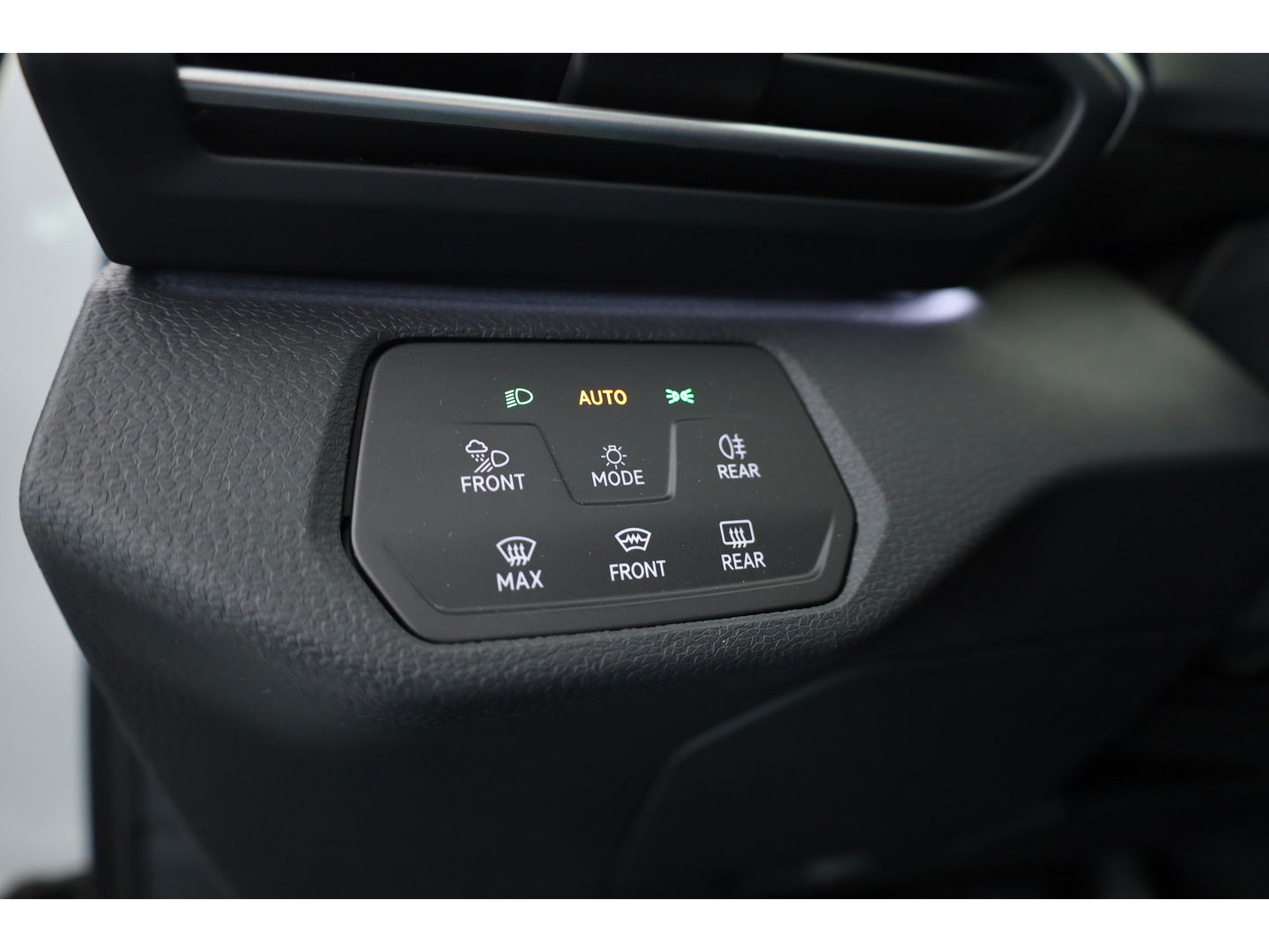 Volkswagen ID.4 First 77 kWh | Pano | Adapt. Cruise | 360cam | IQ. Light | Warmtepomp | 21''