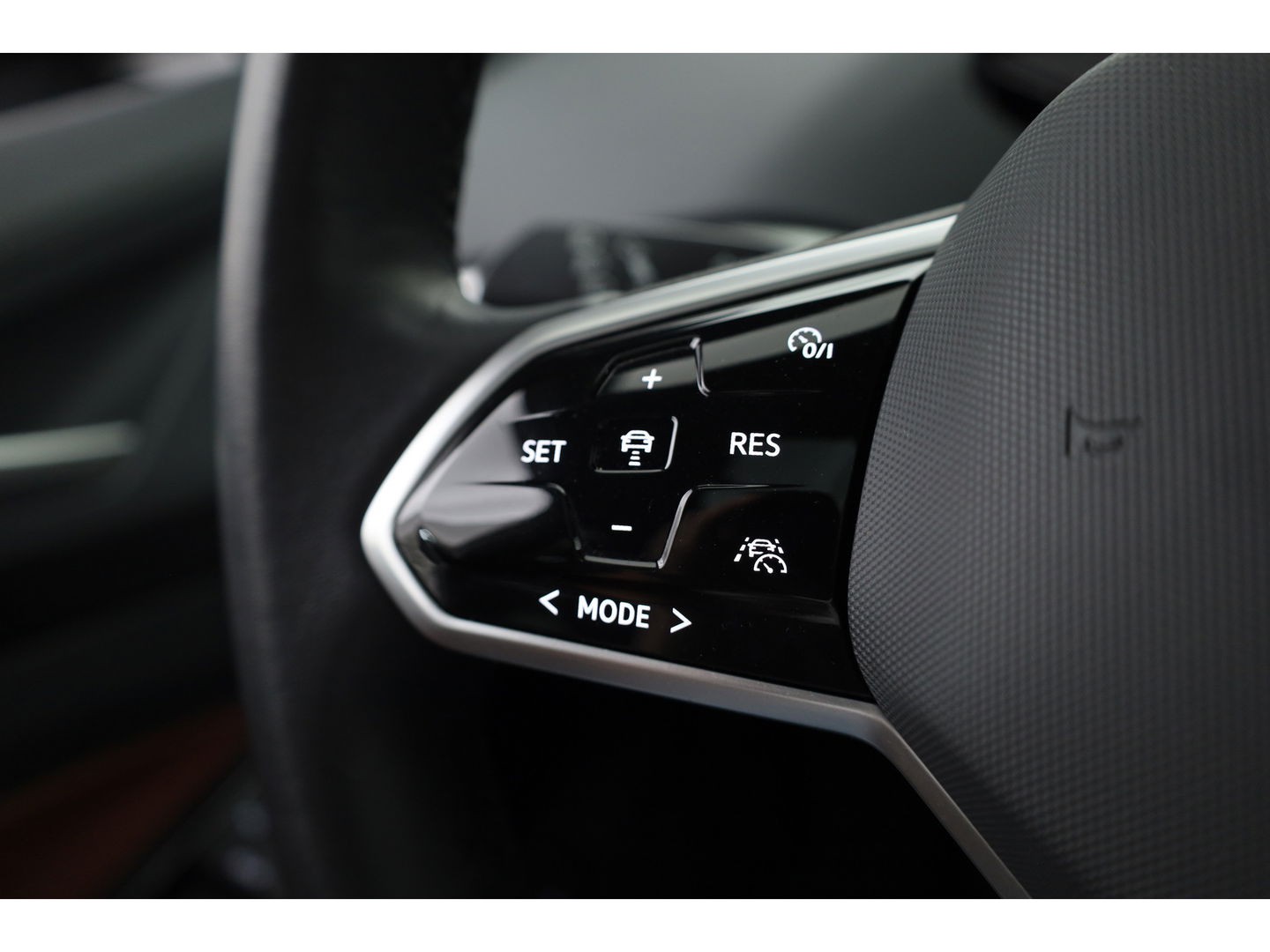 Volkswagen ID.4 First 77 kWh | Pano | Adapt. Cruise | 360cam | IQ. Light | Warmtepomp | 21''