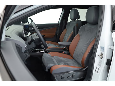 Volkswagen ID.4 First 77 kWh | Pano | Adapt. Cruise | 360cam | IQ. Light | Warmtepomp | 21''