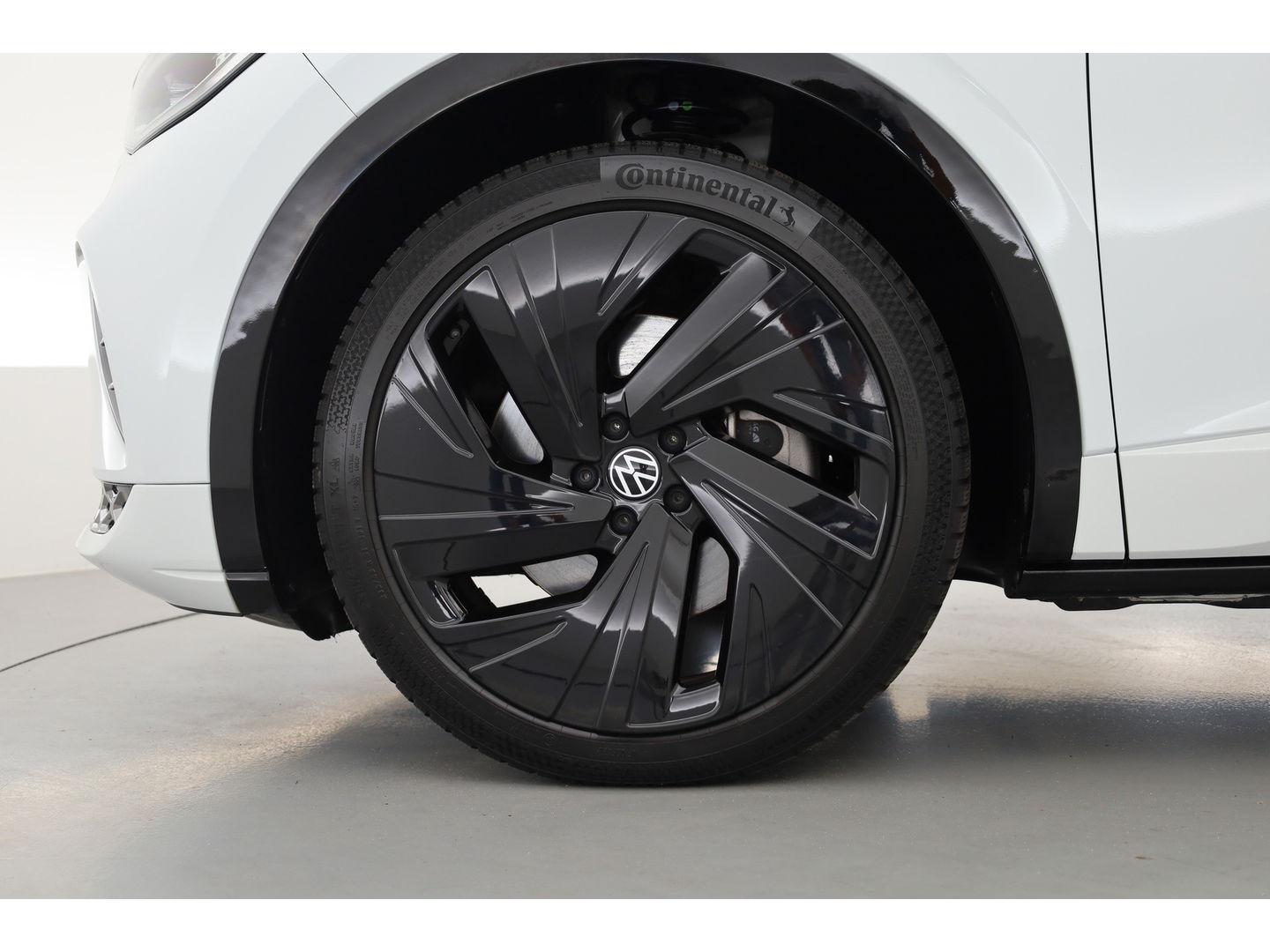 Volkswagen ID.4 First 77 kWh | Pano | Adapt. Cruise | 360cam | IQ. Light | Warmtepomp | 21''