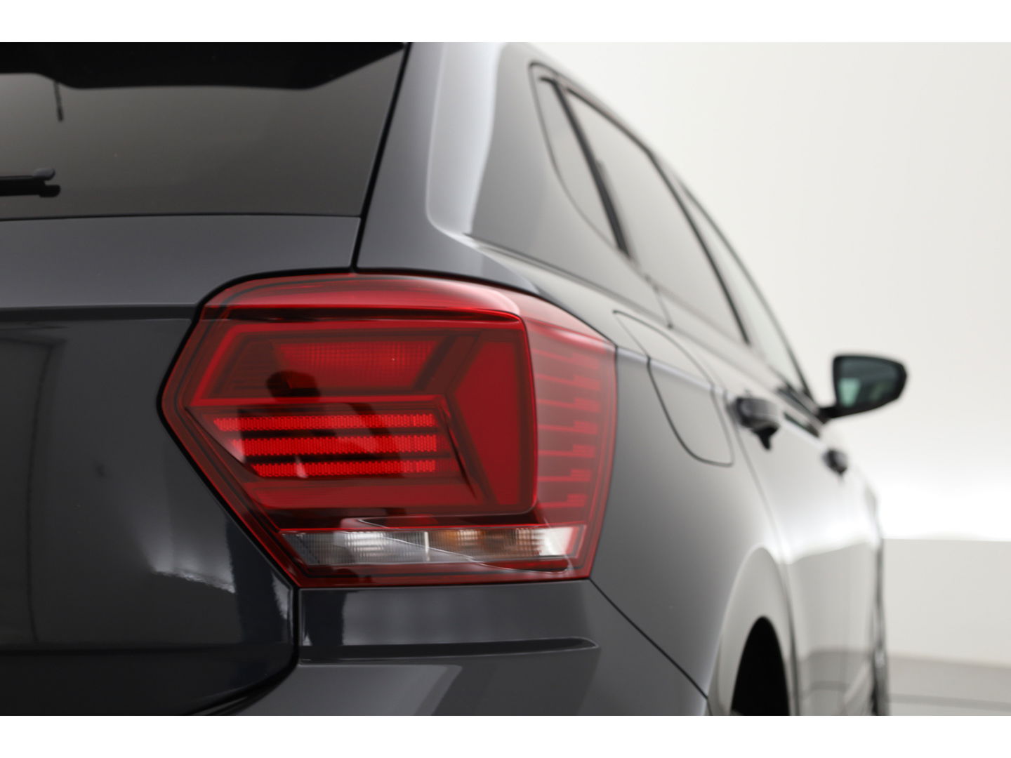 Volkswagen Polo 1.0 TSI Highline | Navi | All Seasons | PDC  V+A | Stoelverw. | Bluetooth