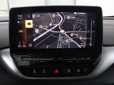 Volkswagen ID.4 Life 77 kWh | Trekhaak | Stoel & stuurverwarming | Camera | Adaptive cruise | Carplay | Navigatie | Parkeerhulp | Half leder