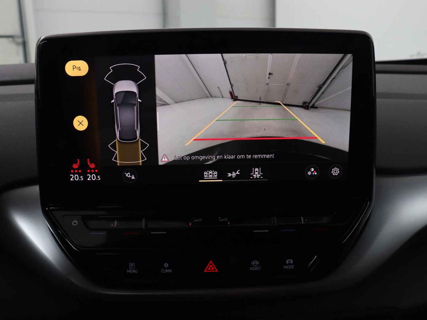 Volkswagen ID.4 Life 77 kWh | Trekhaak | Stoel & stuurverwarming | Camera | Adaptive cruise | Carplay | Navigatie | Parkeerhulp | Half leder