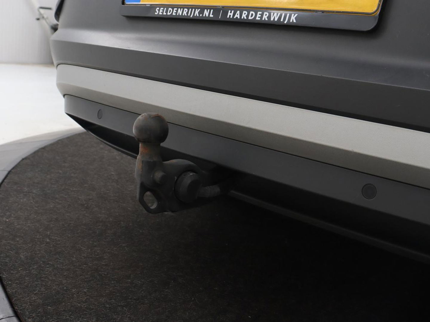 Volkswagen ID.4 Life 77 kWh | Trekhaak | Stoel & stuurverwarming | Camera | Adaptive cruise | Carplay | Navigatie | Parkeerhulp | Half leder