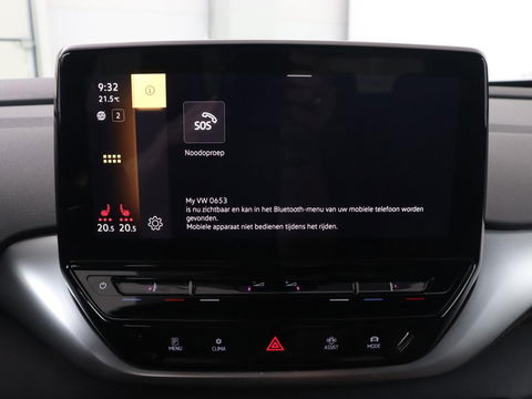 Volkswagen ID.4 Life 77 kWh | Trekhaak | Stoel & stuurverwarming | Camera | Adaptive cruise | Carplay | Navigatie | Parkeerhulp | Half leder