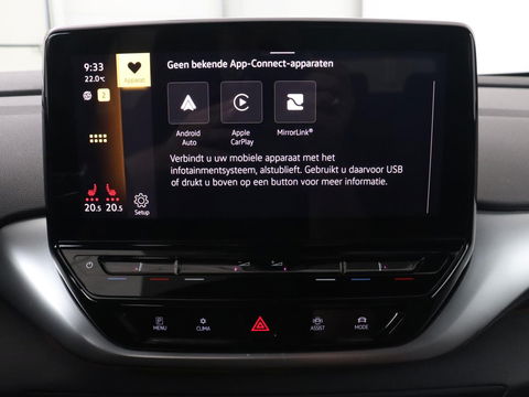 Volkswagen ID.4 Life 77 kWh | Trekhaak | Stoel & stuurverwarming | Camera | Adaptive cruise | Carplay | Navigatie | Parkeerhulp | Half leder