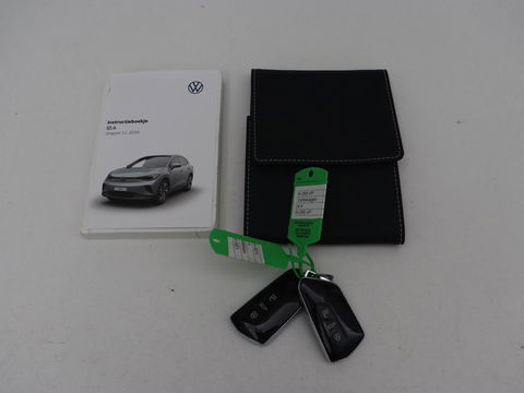 Volkswagen ID.4 Life 77 kWh | Trekhaak | Stoel & stuurverwarming | Camera | Adaptive cruise | Carplay | Navigatie | Parkeerhulp | Half leder
