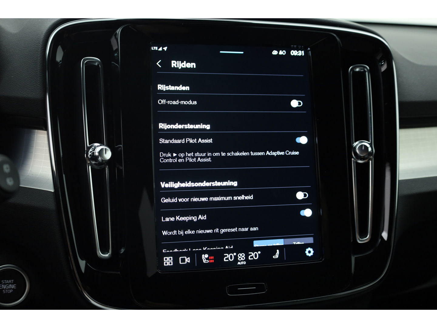 Volvo XC40 2.0 B3 Plus Black Edition 360 camera, Blis, ACC, Pixel LED