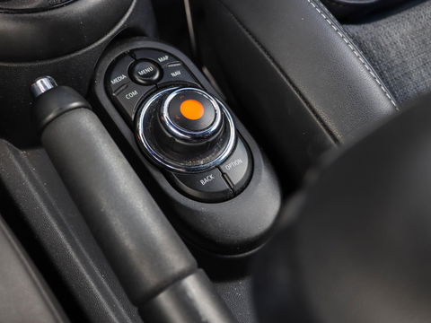 MINI Mini 1.5 Cooper Pepper Automaat Harman Kardon Navigatie LED Dealeronderhouden