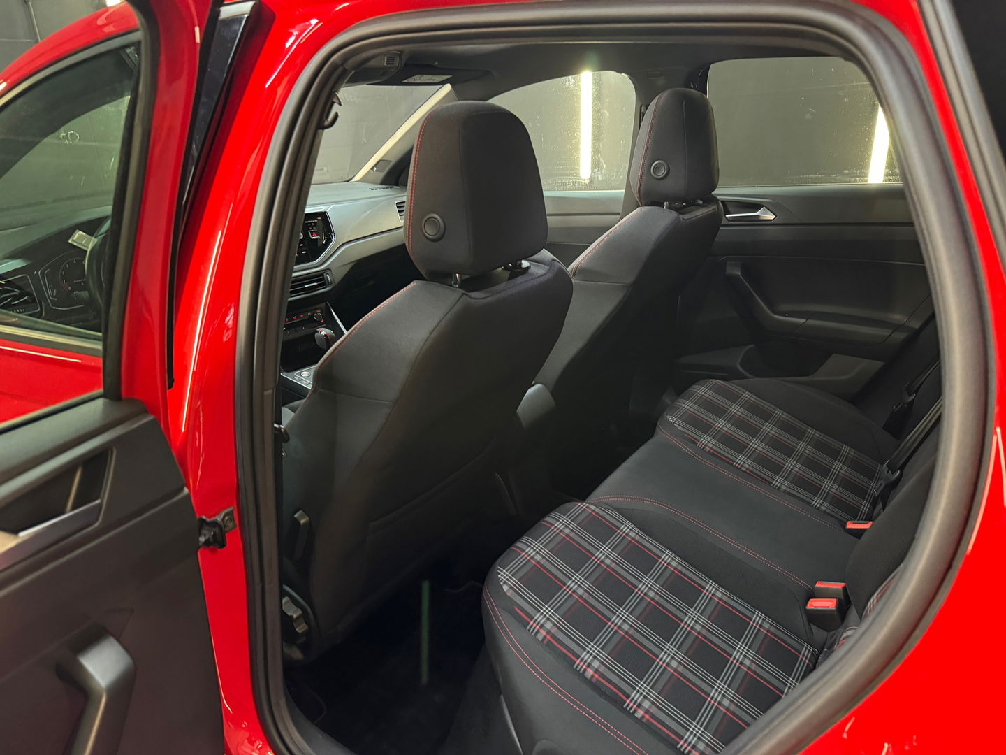 Volkswagen Polo 2.0 TSI GTI Pano|DCC|Beats|Keyles|Camera|VOL