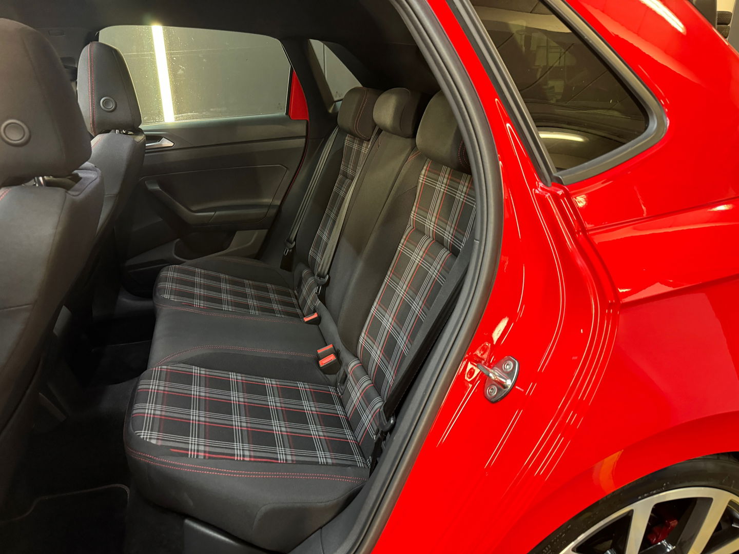Volkswagen Polo 2.0 TSI GTI Pano|DCC|Beats|Keyles|Camera|VOL