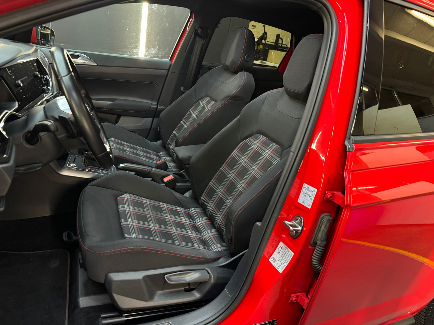 Volkswagen Polo 2.0 TSI GTI Pano|DCC|Beats|Keyles|Camera|VOL