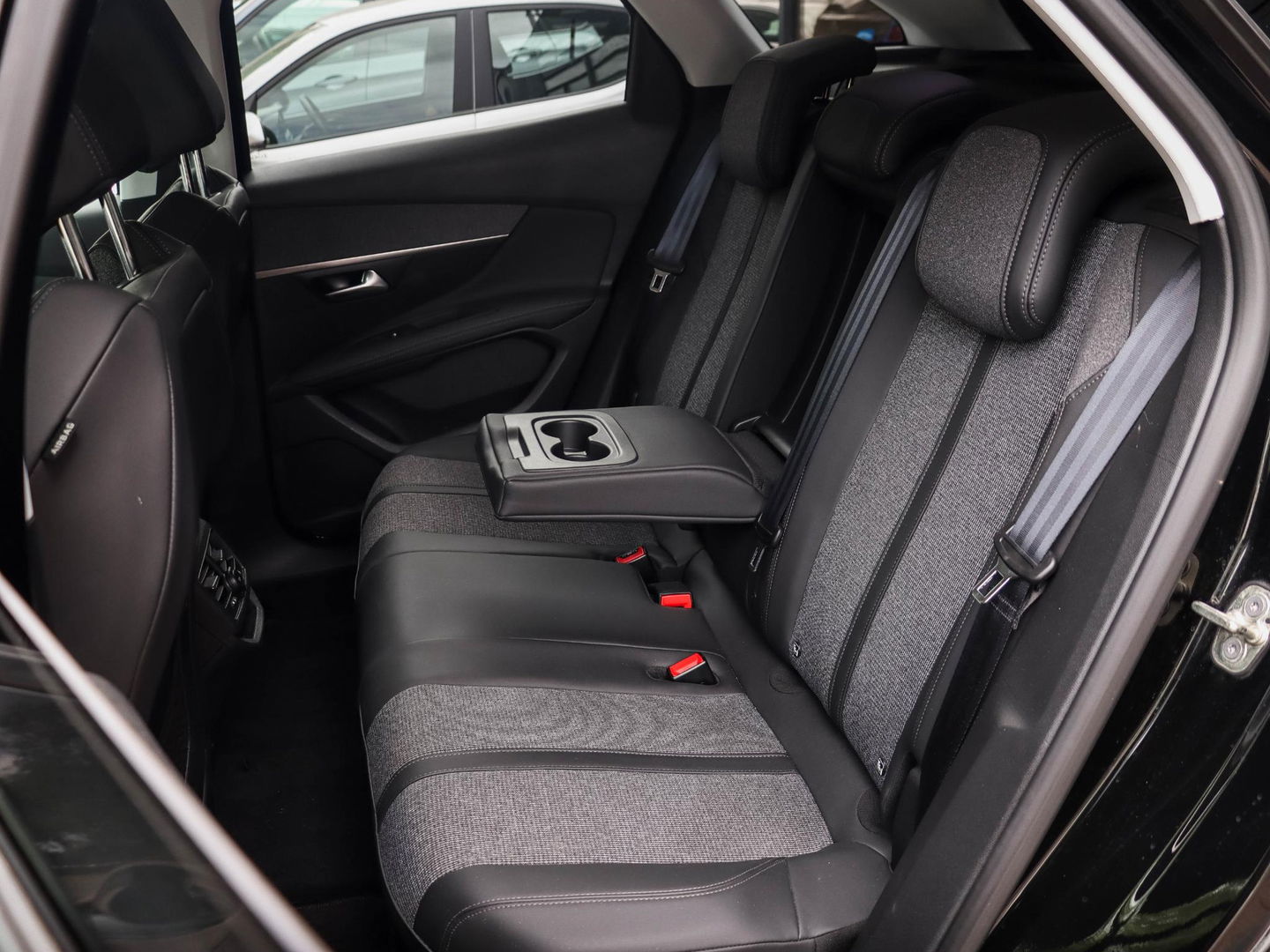 Peugeot 3008 1.2 PureTech Allure Automaat