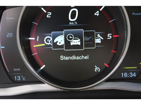 Volvo XC70 D4 | 5 Cilinder |Automaat | Standkachel | Trekhaak 1.600 kg | Dealeronderhouden | Luxe bekleding | Camera