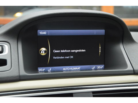 Volvo XC70 D4 | 5 Cilinder |Automaat | Standkachel | Trekhaak 1.600 kg | Dealeronderhouden | Luxe bekleding | Camera