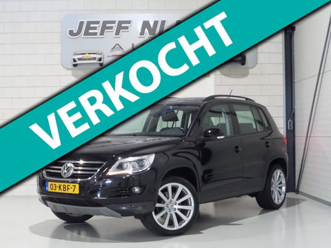 Volkswagen Tiguan 2.0 TSI DSG Track&Field 4Motion "Origineel NL!" 1e eigenaar! Automaat! Trekhaak Youngtimer Navigatie Camera 19"