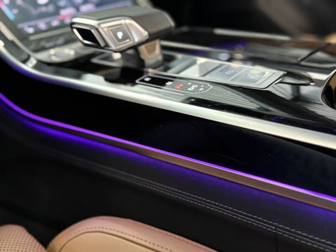 Audi A8 60 TFSIe LANG 449PK Quattro / Audi Exclusive / Laser / B&O