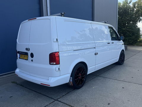 Volkswagen Transporter 2.0 TDI L2H1 30 Comfortline AIRCO / CRUISE CONTROLE / NAVI / CARPLAY / VERLAAGD